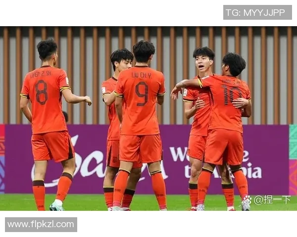 2025年新一届足球球星崭露头角引发全球关注的名字与实力解析 2025年新一届足球球星崭露头角引发全球关注的名字与实力解析