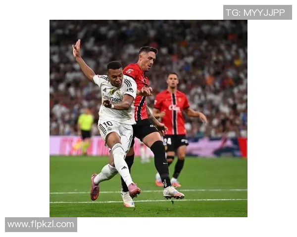 《姆巴佩：足球场上的速度与激情，见证未来传奇的崛起》