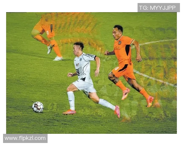 《探索两字名字的足球明星背后的传奇故事与辉煌成就》