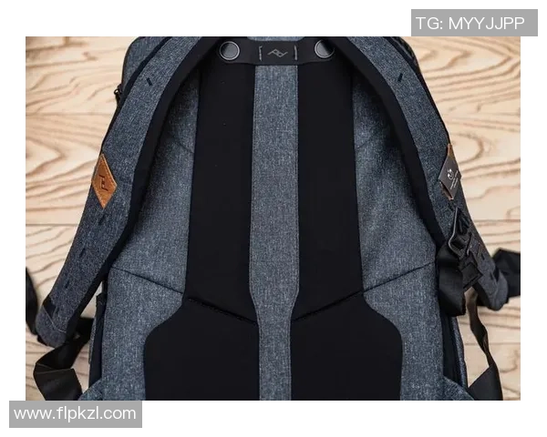 世界杯球星私藏背包大揭秘 揭开他们赛场外的时尚秘密